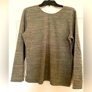Long sleeve knit top